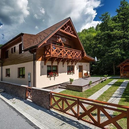 Penzion Hastrman Bańska Bystrzyca Zewnętrze zdjęcie